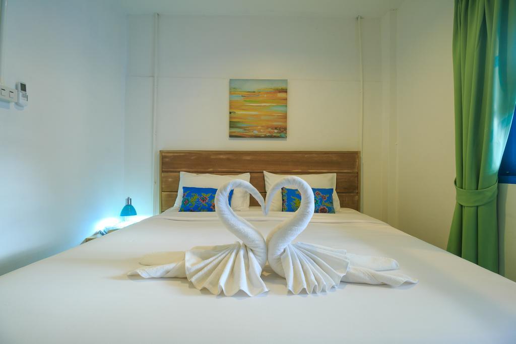 Frog House Bed & Breakfast (Adults Only) Patong Exterior photo